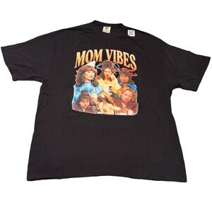 90s Mom Vibes Black Graphic T-Shirt